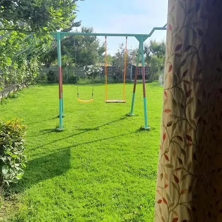Margjelo - Twin In The Garden Landsted Shkodër