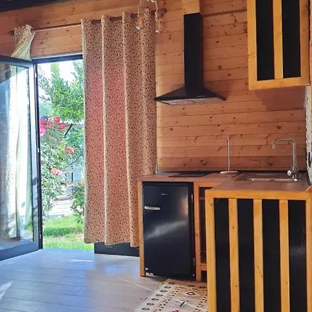 Margjelo's Twin In The Garden Szkodra