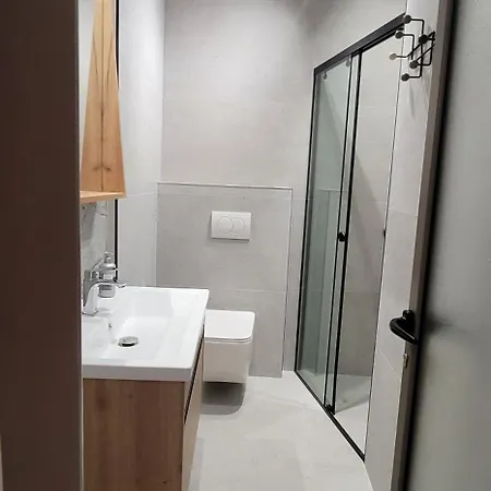 Margjelo's Twin In The Garden *